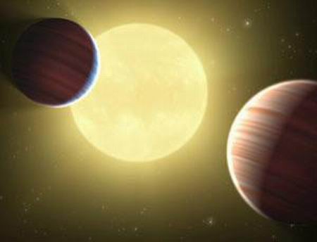 Впервые найдены две планеты на одной орбите