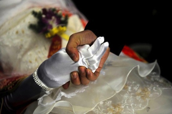 В Китае существует традиция заключения призрачных браков