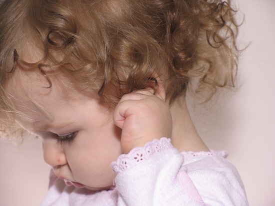 Те, у кого в детстве часто болели уши, в два раза чаще имеют лишний вес