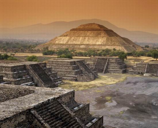 Ученым-археологам удалось попасть вовнутрь самой высокой мексиканской пирамиды
