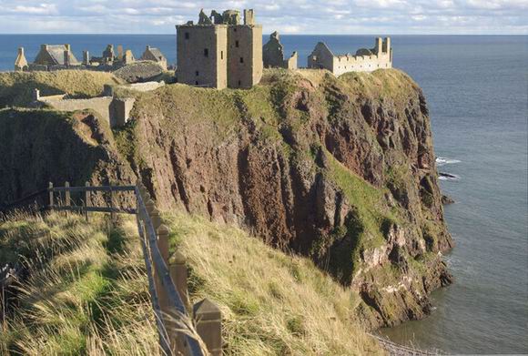 10 разрушенных замков и крепостей