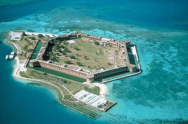 Топ-10: самые впечатляющие морские форты