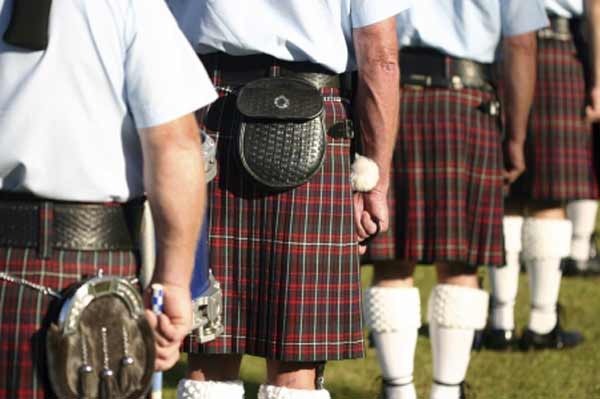 По каким причинам шотландцы носят юбки