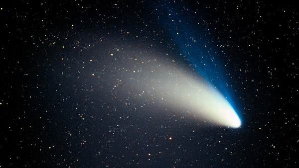 Самая яркая комета 21-го века пролетит над Землей в 2013