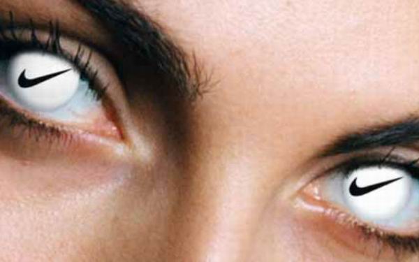 Цветные контактные линзы – прямой путь к слепоте