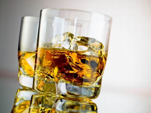 На самом деле спиртные напитки не убивают клетки мозга