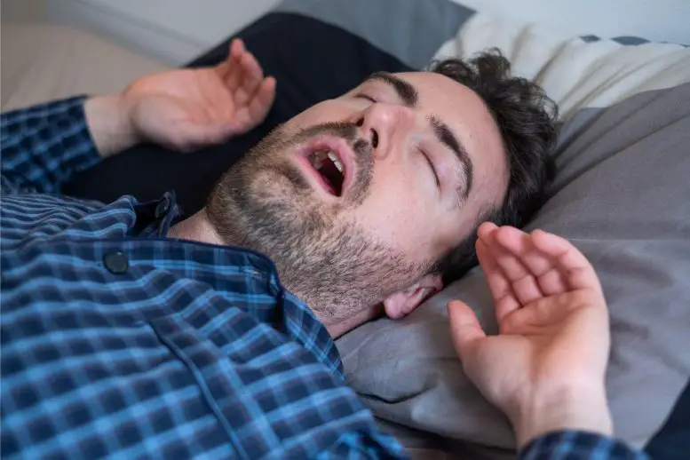 Апноэ во сне ускоряет старение, но использование этого метода дыхательной терапии может смягчить проблему