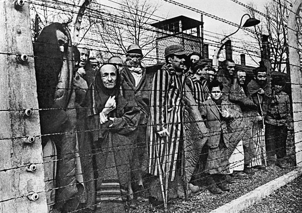 79 лет назад советские солдаты спасли узников Освенцима.